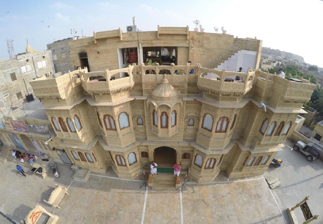 Hotel Lal Garh Fort And Palace ไจซัลเมอร์ ภายนอก รูปภาพ